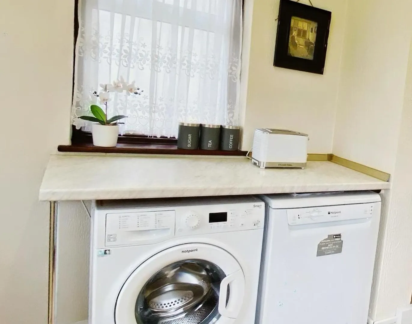 Вилла Barking London House Sleeps 12 - Parking - Train Tube - Airport