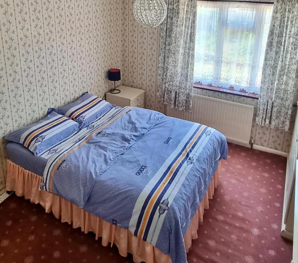 Вилла Barking London House Sleeps 12 - Parking - Train Tube - Airport Дом отдыха