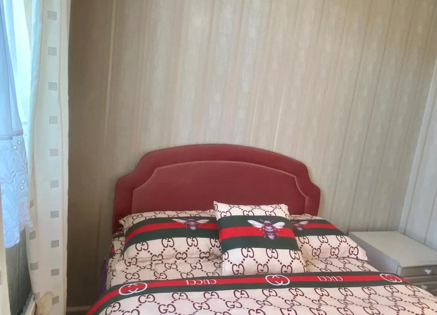 Вилла Barking London House Sleeps 12 - Parking - Train Tube - Airport Великобритания